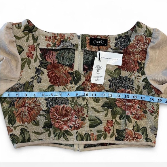 Cider Embroidered Floral Crop Top with Ling Sleeves and Zip Back Detail, XL - Picture 5 of 7